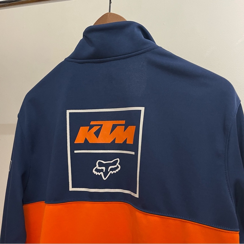 Men's Blue and Orange Jacket - Picture 9 of 10